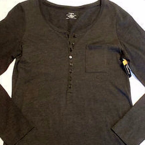 Ambrielle Small or Medium Black Pocket Shirt NWT Upper Button. - Picture 1 of 2